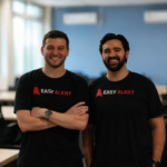 Fundadores Easy Alert, Iago Sartor e Fernando Zomer, encontraram desafios na manutenção predial, criaram uma solução e hoje atendem 2 mil edifícios em 22 estados.