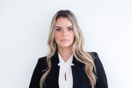 Jessyca Arieira desenvolve soluções jurídicas que conectam negócios, investidores e mercados globais com foco em governança, compliance e crescimento sustentável.