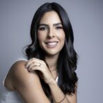 Dra. Mirella Sá destaca o movimento de debater os impactos da menopausa, obter informação qualificada e melhorar a qualidade de vida nesse período.