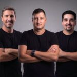 Darlan Lueders, Fernando Negrini e Hugo Dias, da Grand Thera, criaram o Decision-Grade AI, que ajuda empresas a tomarem decisões críticas.