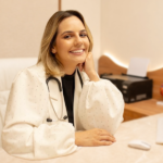Dra. Laline Fortes explica que é normal ter de 8 a 12 episódios de infecções respiratórias por ano, se a criança apresentar boa evolução nos sintomas.