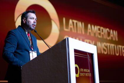 "Compreender o ambiente institucional se tornou uma competência estratégica para as organizações”, afirma Daniel Maximilian Da Costa, founder e CEO da LAQI.
