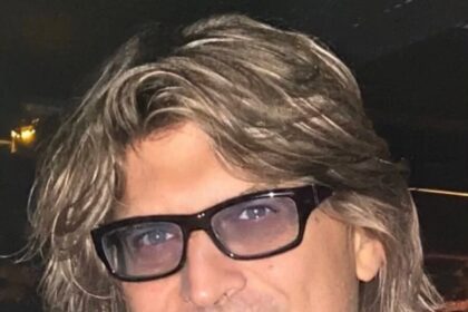 Abraham Ackermann amplia a rede internacional de contatos e desenvolve projetos nas áreas de mídia, entretenimento, turismo, hotelaria e eventos.