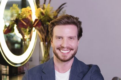 Saulo Abrahão é o novo embaixador da Belasis, plataforma de gestão para salões de beleza, barbearias e clínicas de estética.