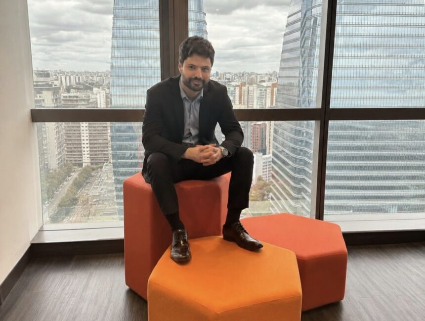 Simões Pires projeta R$1 bi em faturamento até 2030 com modelo AI-First e consolida sua posição nas áreas de consultoria tributária e empresarial, inovação e fomento, logística e comércio exterior.