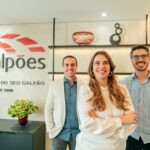 A segunda geração de diretores da Só Galpões: Tadeu Drumond, Camila Drumond e Tiago Drumond.