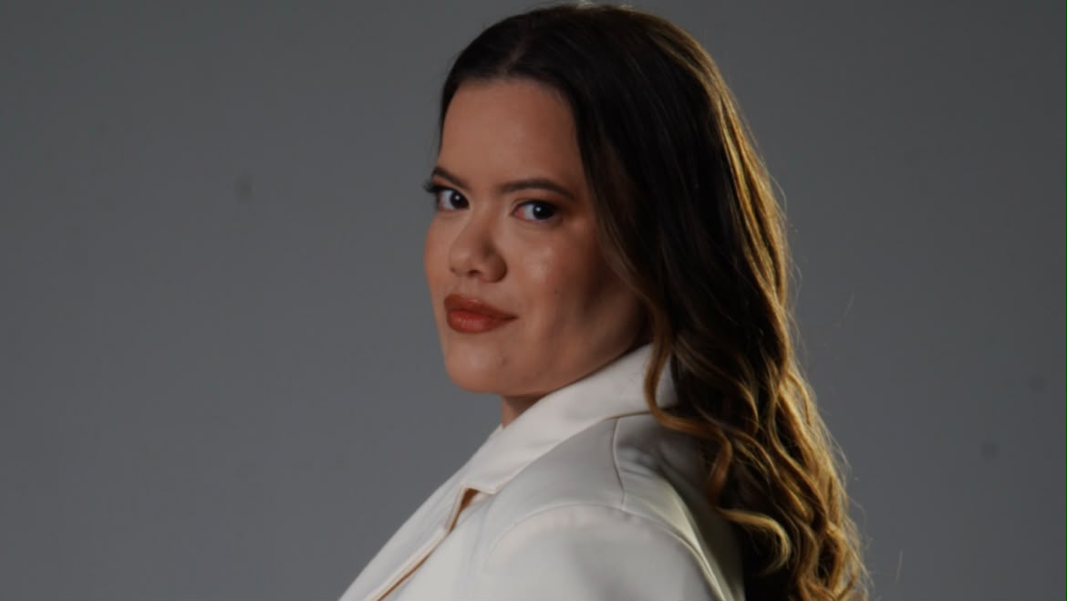 Dra. Laura Tavares